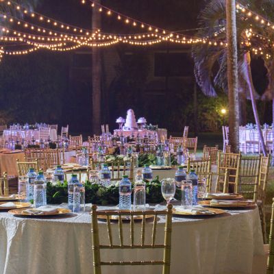 round_table_setting_urban_live_events (FILEminimizer)