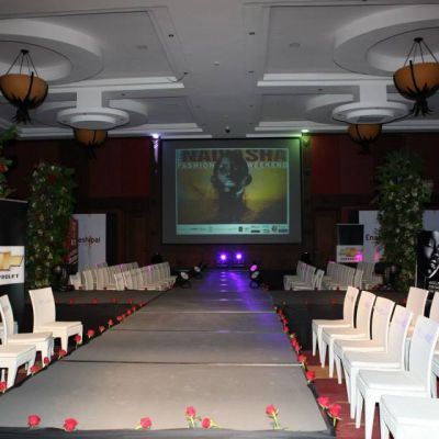 walkway_urban_live_events
